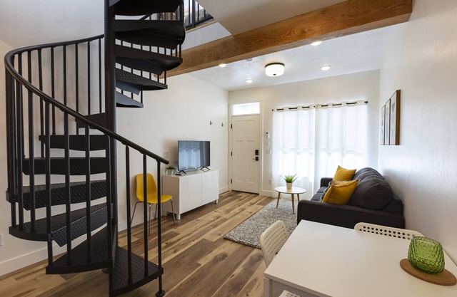 Loft Haus: A Modern Retreat Near Snow College