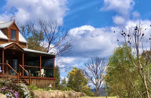 Loft Haven at Girraween Full house 1 bedroom with queen bed near National Parks