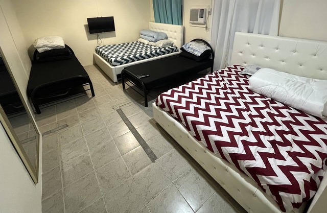Loft House 12 Sleeping Configuration 3Queen Bed 5Single Bed and Sofa.