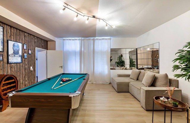 'Loft Mit Whirlpool, Sauna, Billard' with Private Garden and Wi-Fi