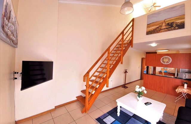 Loft on Lunnon Hilcrest/Hatfield