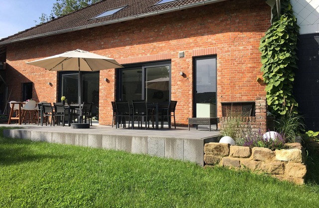 LOFTHOF, modern XXL vacation home for 20 people with billiards, table football, fireplace