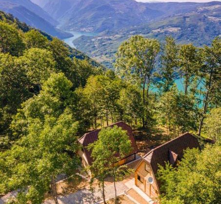 Log cabins Banjska stena