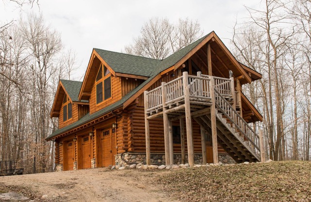 Log Carriage House Near Juggler Lake ~ Secluded and very private getaway