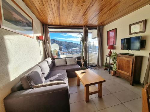 Logement entier, plein sud, pied des pistes, Chamrousse 1650
