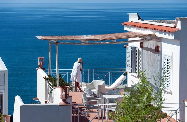 Loggia Appartment with large sea view terrace and swimming pool
