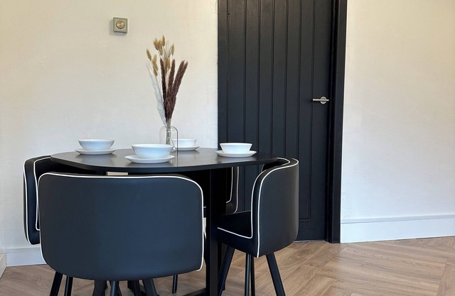 London Bridge/The Shard local “Warm & Cosy” apartment