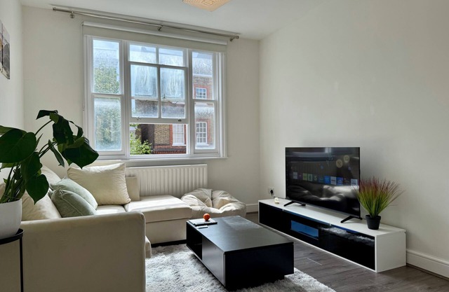 London Luxe Escape