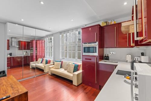 Londwell, Sloane Square & Belgravia Terrace Suite