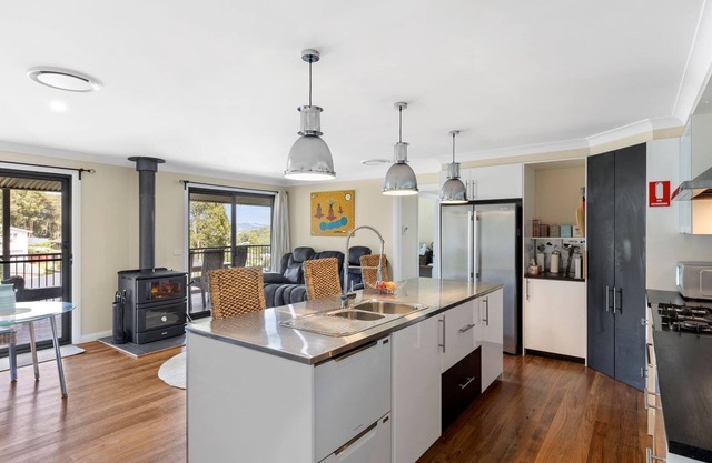 Long Beach Retreat - perfect for a family holiday