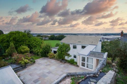 Longview - 4 Bedroom Holiday Home - Pembroke Dock