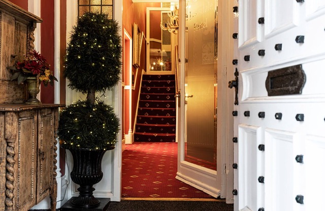 LONSDALE HOUSE, pet friendly in Bowness-On-Windermere