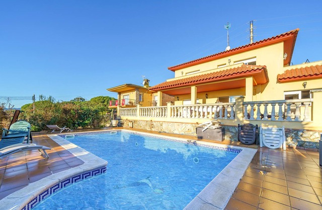 Look forward to a great vacation in this beautiful vacation home with pool.