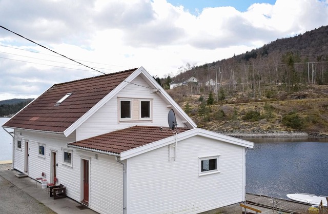 Look forward to an active vacation in Tysvær in this modern vacation home.