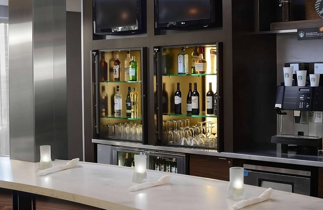 Look No Further! Pet-friendly Accommodation Near Dealey Plaza, Parking!