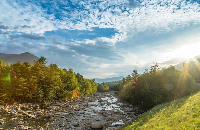 Loon Mountain/Riverfront Condo Sleeps 6