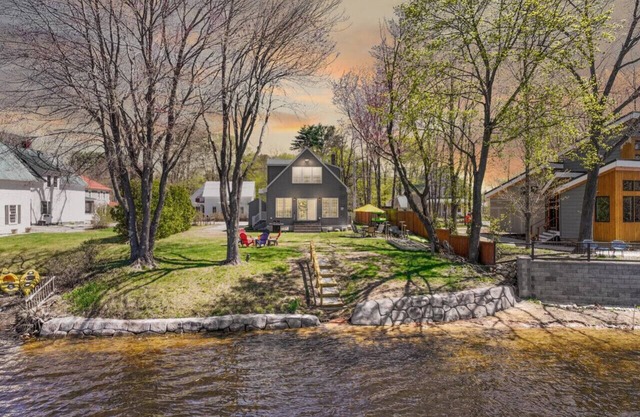 Loon's Lookout | Relaxing Waterfront Retreat
