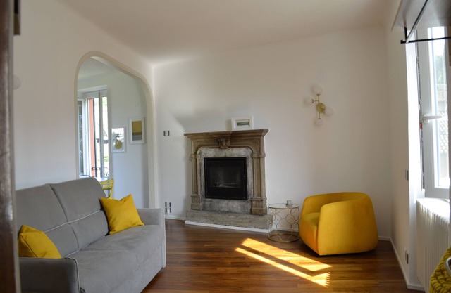 Loppia Lakeside Retreat -Charming Apartment in Bellagio-.