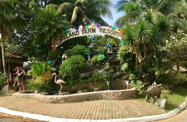 Loreland Farm Resort