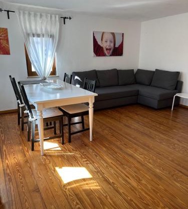 Loreley 2 Zimmerwohnung mit Hof und Garten