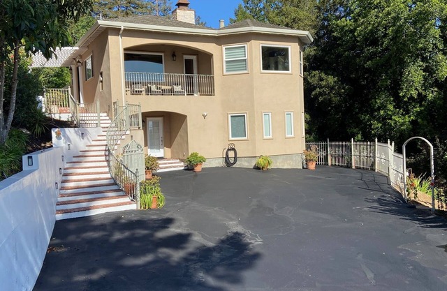 Los Gatos, beautiful Corporate Spanish Villa. Rent per month or more