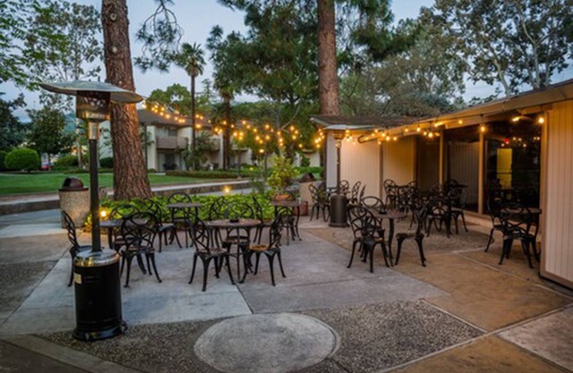 Los Gatos Lodge