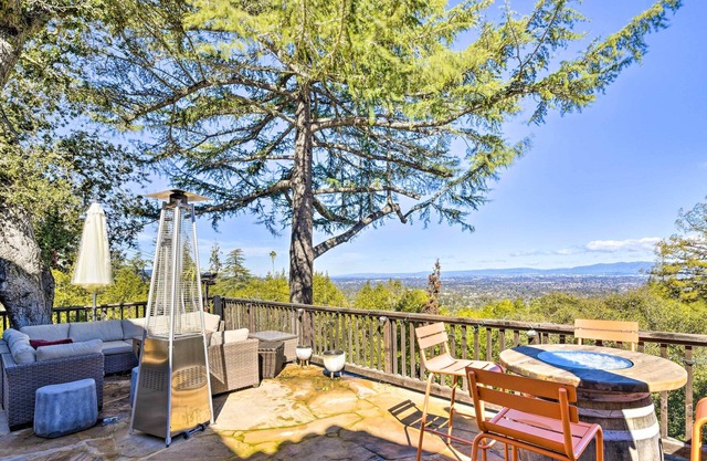 Los Gatos Vacation Rental: 2 Mi to Old Town
