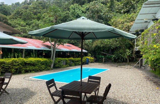 Los Naranjos Hostal