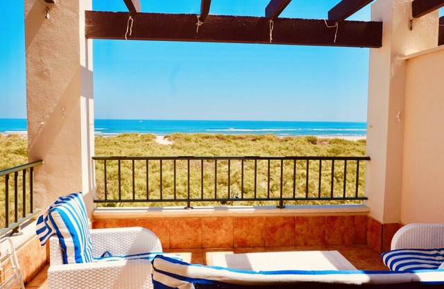 Los Pelícanos, T2 Beachfront