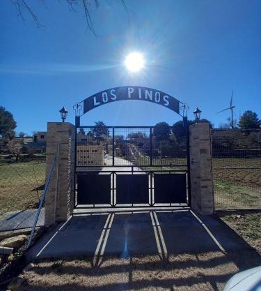 Los Pinos Munera