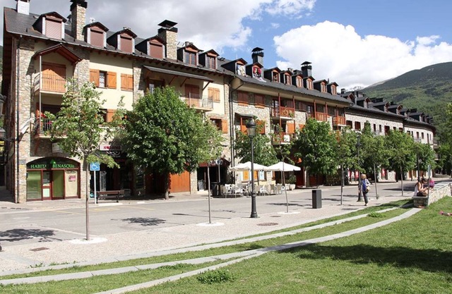 Los Tilos, apartment in the center of Benasque