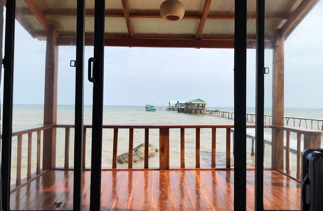 Lotus home, a sunrise overwater getaway
