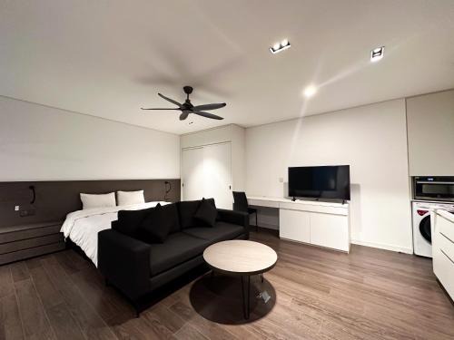 Louis, Homey and Fully Equipped Apartment