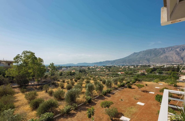 Loutraki Getaway - Cozy and Quiet Nest