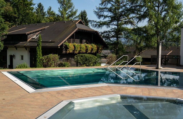 Lovely apartment for 4 guests with pool, WIFI, TV, pets allowed and parking