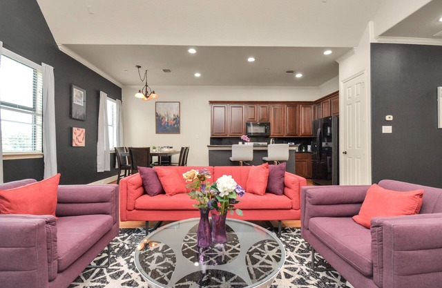 Love&Mystique Getaway in Galleria w/Pool/Sleeps12!