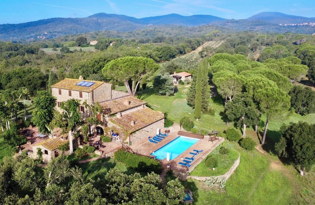 Lovely outbuilding in Follona for 2-4 people