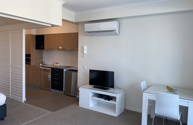 Lovely 1-bedroom in the Heart of Mackay w/Pool
