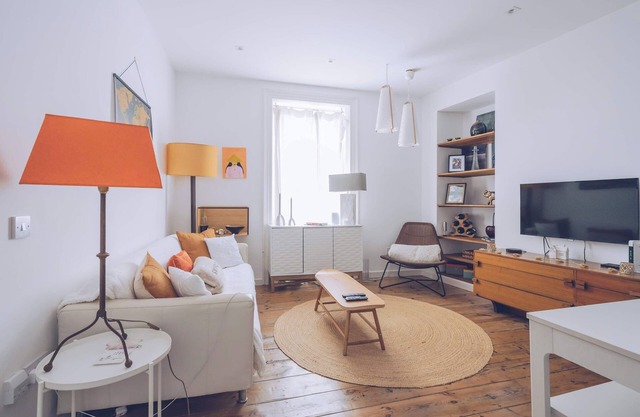 Lovely 1BR Apartment in King Street