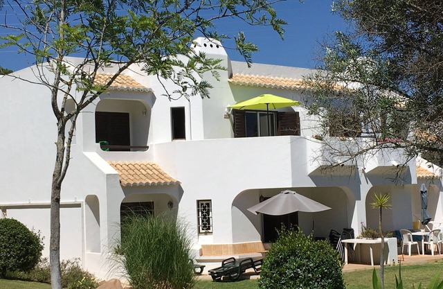 Lovely 2 Bed Apartment with south facing balcony Family Friendly Clube Albufeira