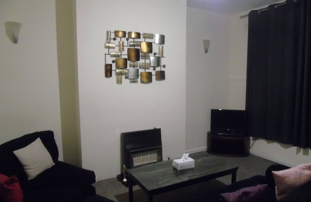 Lovely 2-Bed House in Bolton Greater Manchester