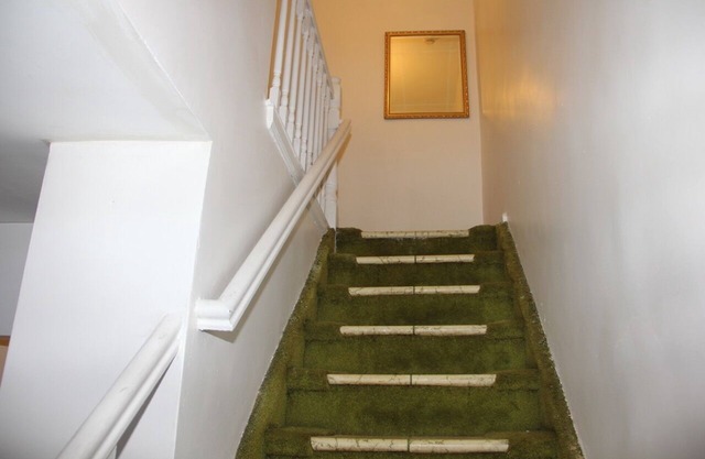 Lovely 2 bedroom duplex home.