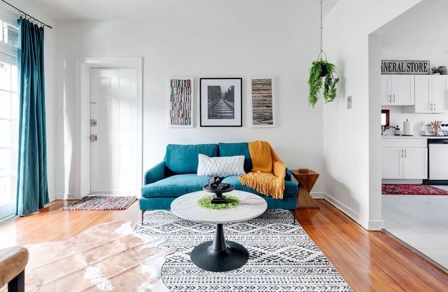 Lovely 2 Bedroom in the Heart of The Fan
