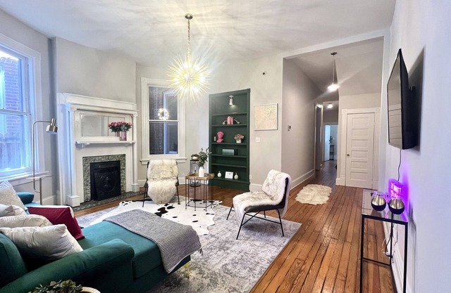 Lovely 2 bedroom in the middle of downtown Richmond