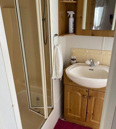 Lovely 2 bedroomed Caravan on Edwards Towyn