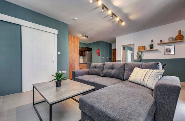 Lovely 2BR Apt with balcony close to Pieta Marina