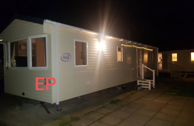 Lovely 3-Bed caravan in towyn