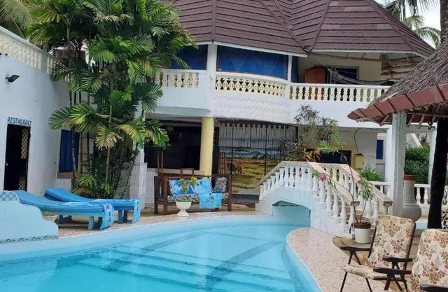 Lovely 3 Bed room Villa in Diani Beach with pool