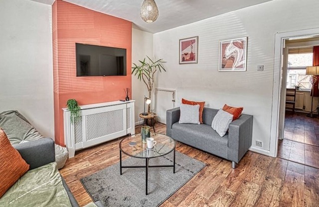 Lovely 3 Bedroom Home with Garden