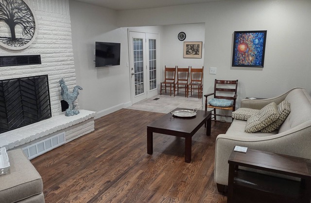 Lovely 3 bedroom home near HardRock Casino Resort.